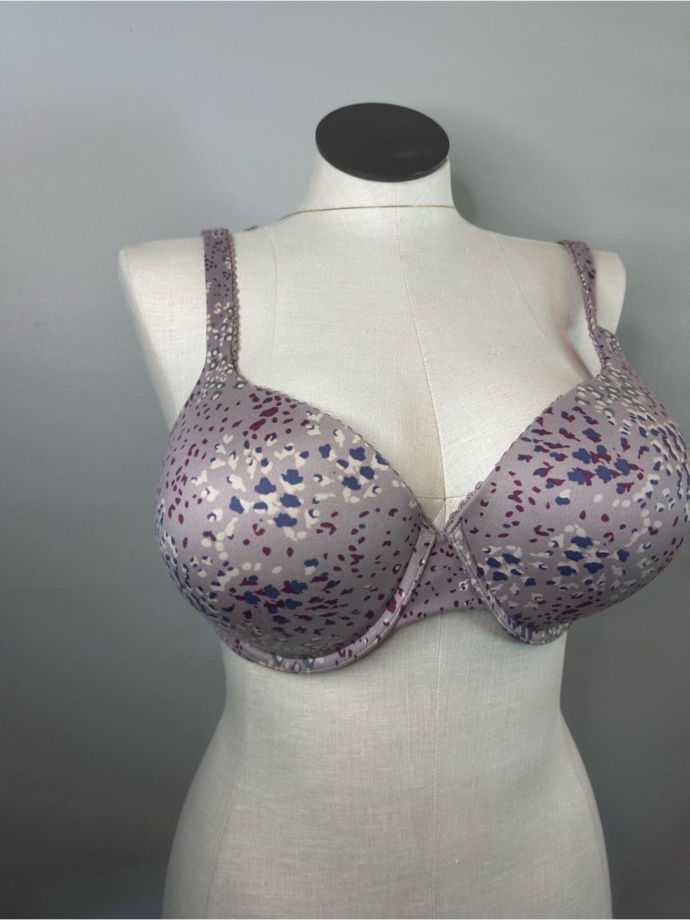 Victoria's Secret Dusty Lavender Printed Underwire Bra